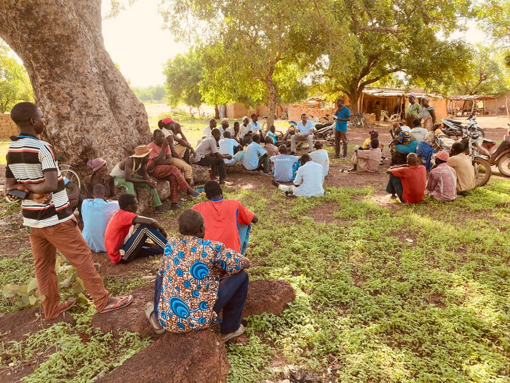 Des assemblées villageoises aux plateformes numériques : retour sur l’histoire de l’engagement citoyen en Afrique